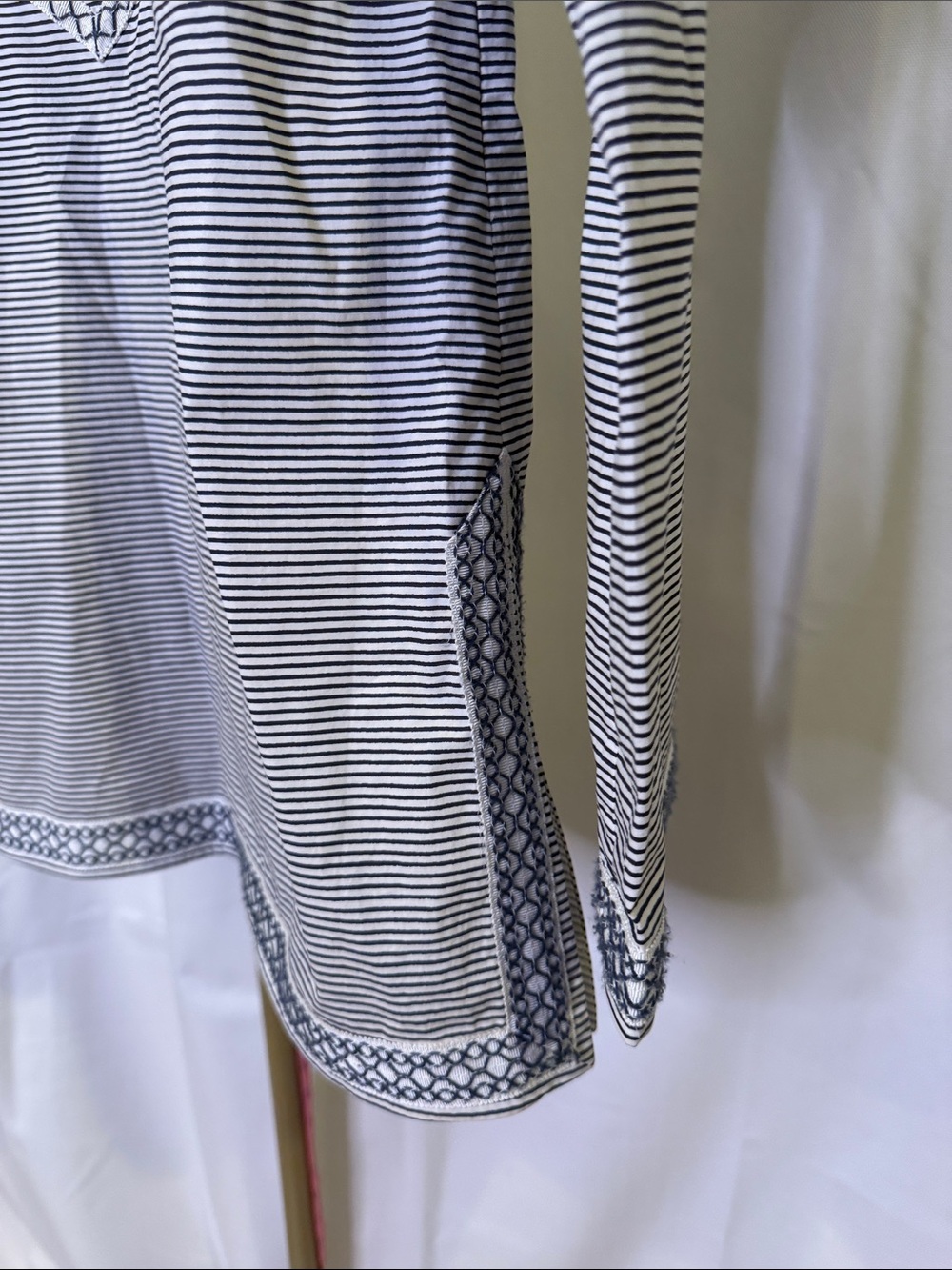Tory Burch Striped Embroidered Long Sleeve Tunic Top Navy White Size 4 - Picture 4 of 7